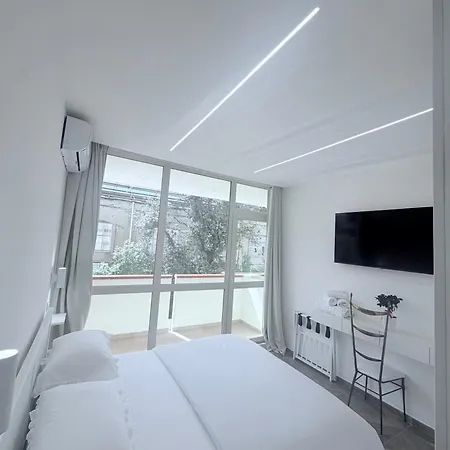 Maison24 Bed & Breakfast Martinsicuro
