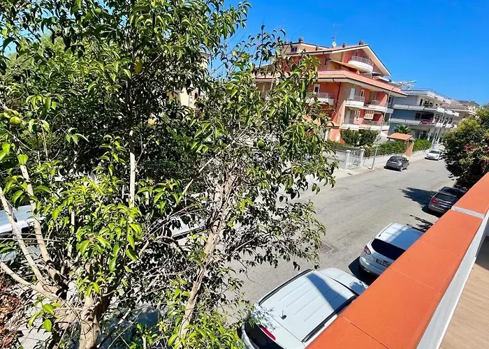 לינה וארוחת בוקר Maison24 3*